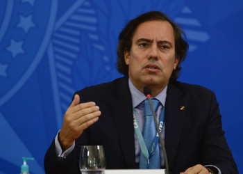 O presidente da Caixa Econômica Federal, Pedro Guimarães, fala à imprensa no Palácio do Planalto. Foto: Divulgação