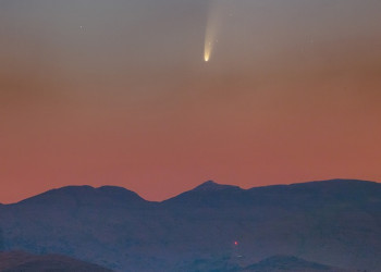 Cometa C/2020 F3 (Neowise) fotografado a partir do Líbano. Créditos: Maroun Habib