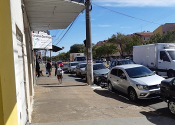 Grupo de municípios estuda implantar lockdown em 17 cidades da região