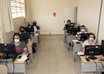 Prefeitura coloca 15 servidores para acompanhar mais de 5,7 mil infectados pela covid-19