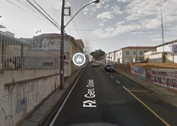 Moradores denunciam que restaurante no Centro está desrespeitando regras sanitárias