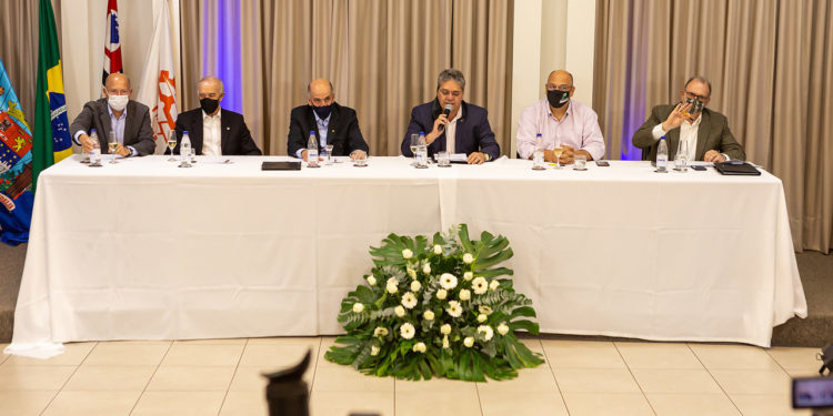 João Batista de Lima, Alfredo José Machado Neto, Tarciso Bôtto, Júlio Cheade, Alexandre Ferreira, Michel Riade Aoude. Foto: Divulgação/Acif