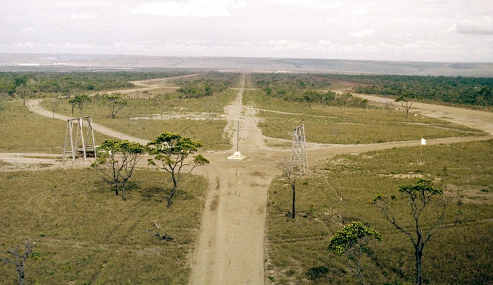 Praça do Cruzeiro, onde ia ser Brasília ainda, em fevereiro de 1955. Foto: Arquivo Público-DF/Divulgação