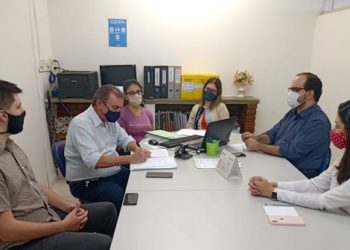 Fura-fila da Prefeitura aplicou vacina em adolescentes e servidores fora da prioridade