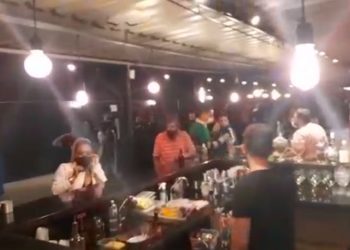 Mais de 300 pessoas são flagradas em aglomerações e dono de bar vai responder a processo