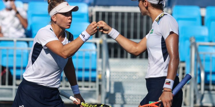 Laura Pigossi e Luisa Stefani estão nas semifinais do torneio de duplas. Foto: Wander Roberto/COB