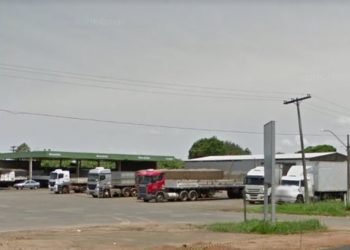 Na região, paralisação de grupos de caminhoneiros concentra-se no Posto Paineirão