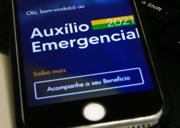 Agora, pais solteiros vão receber R$ 4,1 bi em retroativo do auxílio emergencial
