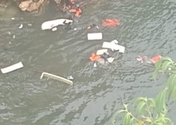 Rocha em Capitólio desmorona e tragédia mata 2 pessoas