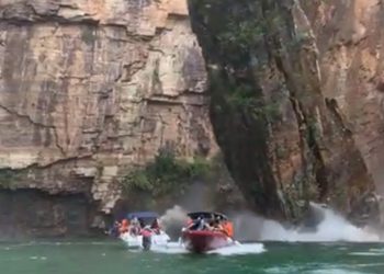 Rocha em Capitólio desmorona e tragédia mata 2 pessoas