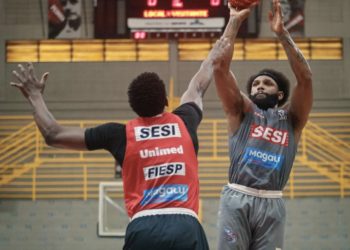 Surto de covid-19 coloca todo o time principal do Sesi Franca Basquete em isolamento