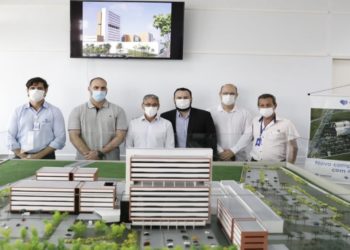 Eduardo Bolsonaro sinaliza atuar em Brasília para apoiar construção de novo hospital da Santa Casa de Franca