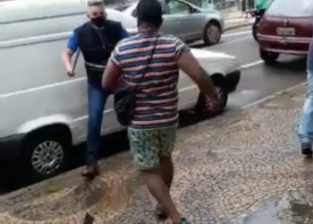 Prefeitura de Franca divulga que afastou fiscal que agrediu ambulante