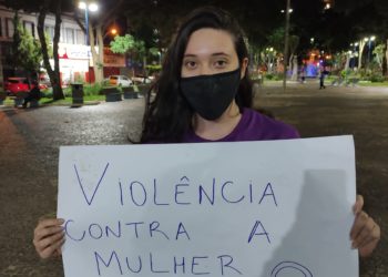 Manifesto pacífico alerta para violência sofrida por mulheres em Franca