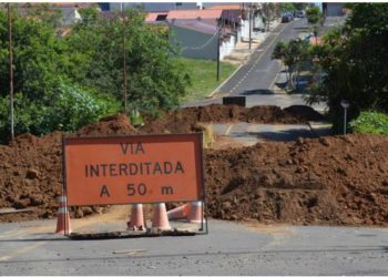 Acesso ao bairro Primo Meneghetti está interditado para obras em ponte