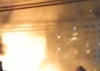 Vídeo: Incêndio perto da rua Saldanha Marinho mobiliza Bombeiros
