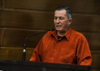 Franca cobra R$ 1,5 mil de imposto e taxistas reclamam de rigor elevado para cassar pontos