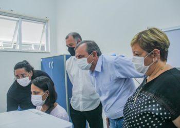 Longas filas e falta de leitos nos pronto-socorros preocupa comissão em Franca