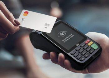 Bandidos usam máquina de cartão para assaltar vítima na Chico Júlio