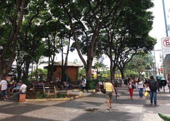Rei do Crack comercializava droga livremente na praça Barão, no Centro de Franca