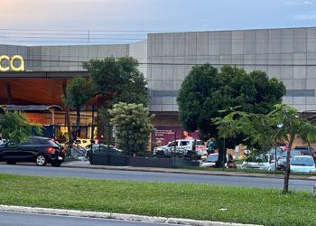 Confusão dentro do Franca Shopping só é controlada com Polícia Militar e viatura do Samu