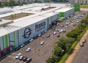 Shopping de Franca arrecada materiais escolares para doação