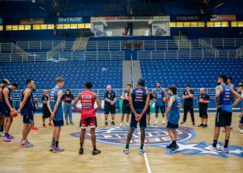 Assalto e dengue deixam 2 desfalques para o Sesi Franca Basquete no Chile; veja como assistir aos jogos