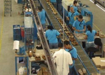 Fábricas de calçado em Franca geram menos emprego e encolhem 16% o número de vagas no mercado