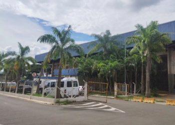 Polícia procura por bandidos que furtaram objetos de jogadores do Sesi Franca Basquete, no Poliesportivo