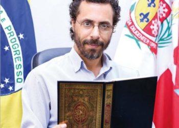 PSB de Franca aposta em advogado que é filho de pedreiro e cozinheira