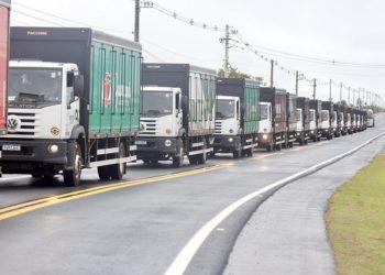 Obra de pavimentação da rodovia Rio Negro e Solimões é concluída com cerimônia realizada neste sábado