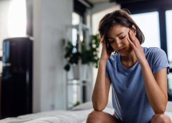 Dor de cabeça: quando o sintoma comum pode indicar algo mais sério