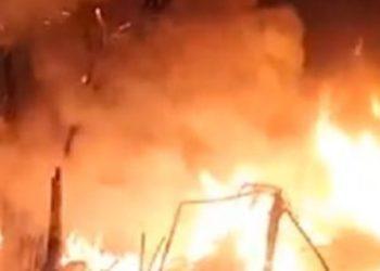 Bombeiros e PM encontram corpo em casa incendiada no bairro Santo Agostinho