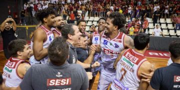 Por 3 pontos, Sesi Franca Basquete vai para a final inédita com o Minas no NBB