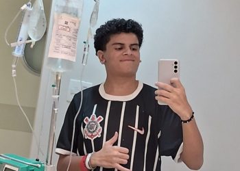 Como a doação de sangue devolveu forças a um jovem em tratamento de câncer
