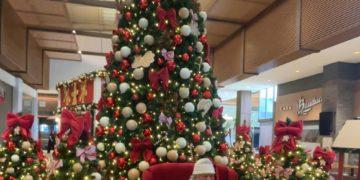 Franca Shopping dá início à temporada de Natal com a chegada do Papai Noel.