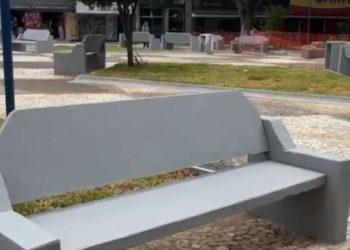 Bancos da Praça Barão geram revolta poucos dias após inauguração