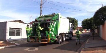 Falta de coleta de lixo gera reclamações em vários bairros de Franca