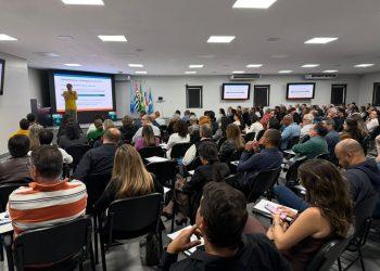 CRECI-SP reúne corretores em Franca para debater impactos da reforma tributária no setor imobiliário.