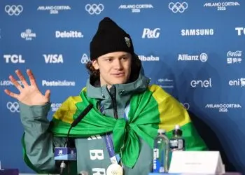 🥇 Lucas Pinheiro Braathen conquista ouro inédito para o Brasil nas Olimpíadas de Inverno