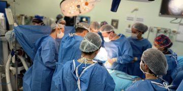 HC de Ribeirão realizou quarta cirurgia preparatória para separação de gêmeas siamesas unidas pela cabeça