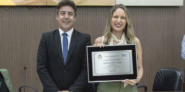 Trajetória dedicada à inclusão: Cristiany de Castro recebe título de Cidadã Francana