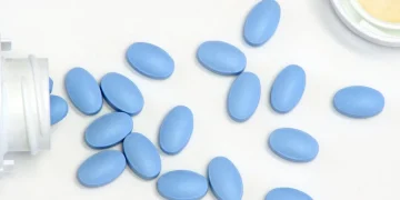 Homem morre após passar mal em motel no interior de MG; uso de medicamento e álcool é investigado