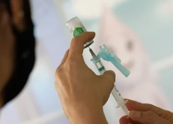 Campanha de Multivacinação começa nesta segunda-feira (3) e busca ampliar a proteção e atualizar cadernetas de vacinação