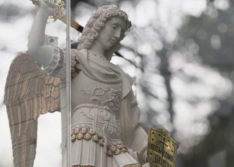 Diocese de Franca será consagrada a São Miguel no Hallel Instituto Hesed levará a imagem peregrina do arcanjo a Franca (SP) no sábado, 5 de setembro, segundo dia do tradicional festival de música católica